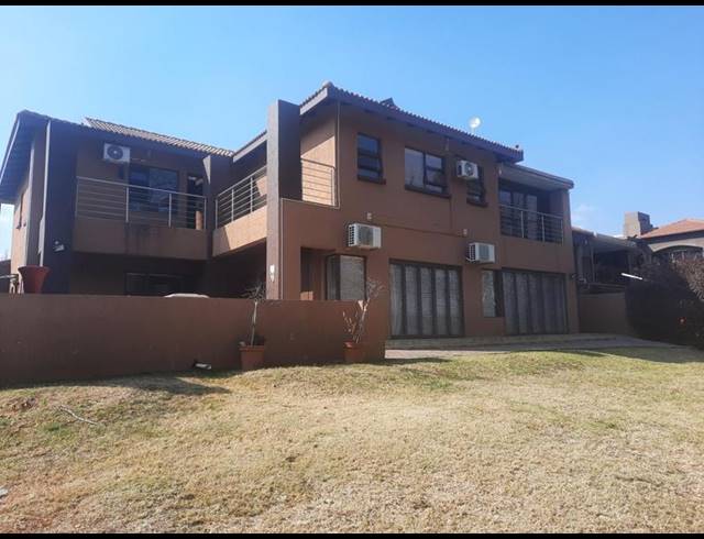 4 BEDROOM HOUSE FOR SALE IN EMFULENI GOLF ESTATE